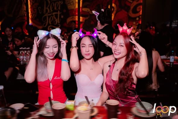 Những cuộc hẹn cùng bạn bè tại LOOP